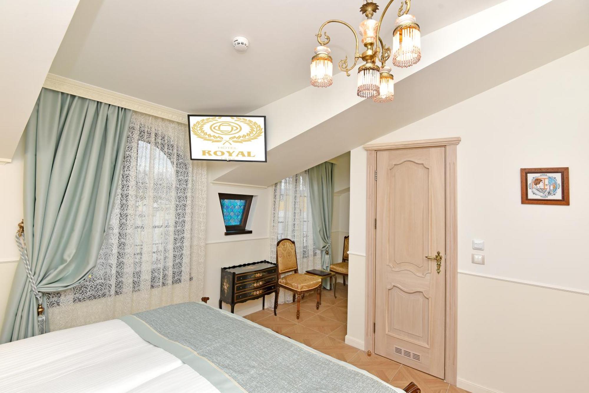 Royal 3*