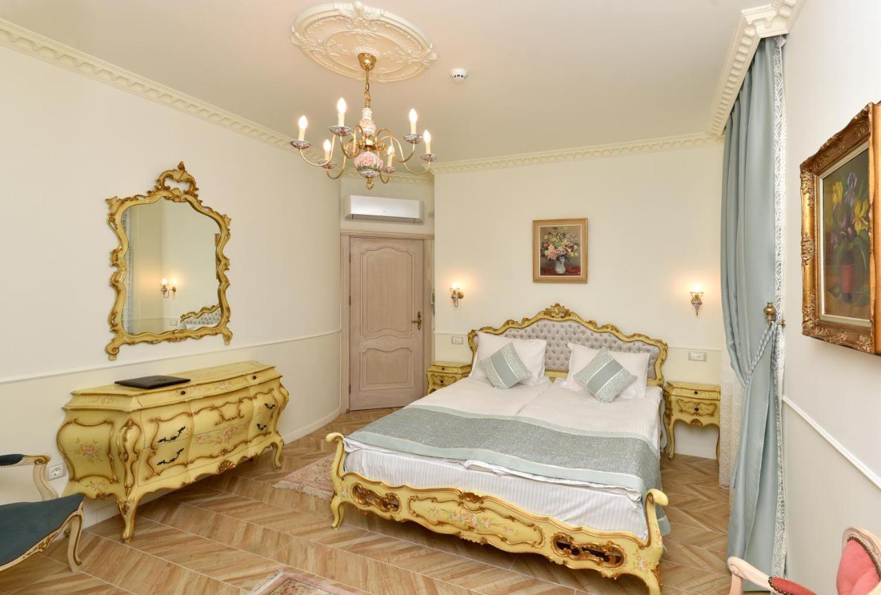 Royal 3* Varna